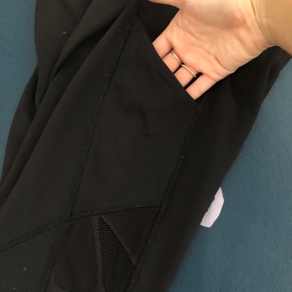 Lululemon RARE Goal Crusher Leggings 6 - Picture 13 of 16